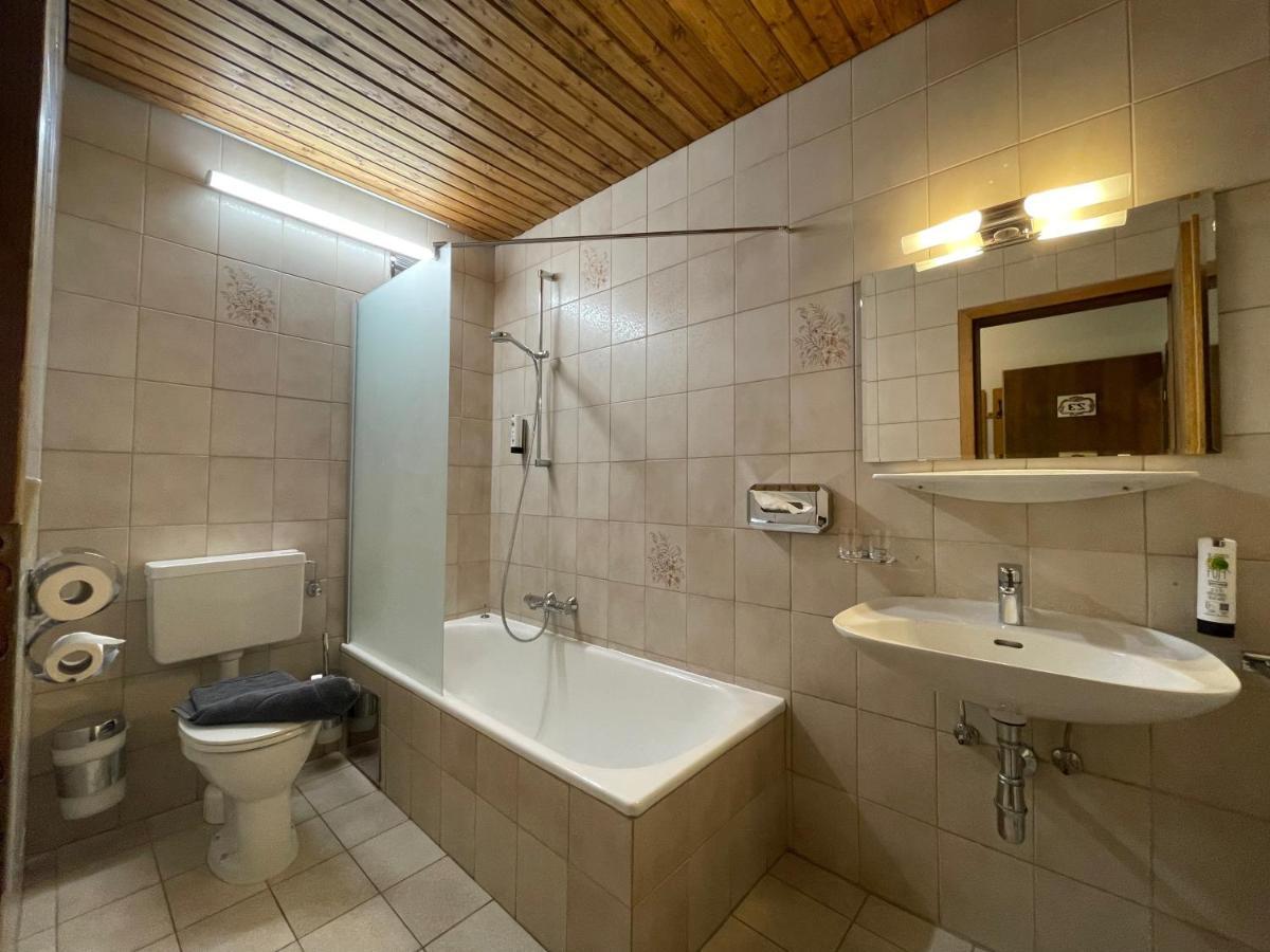 Bed and Breakfast Garni Baerenwirt Лойташ Экстерьер фото