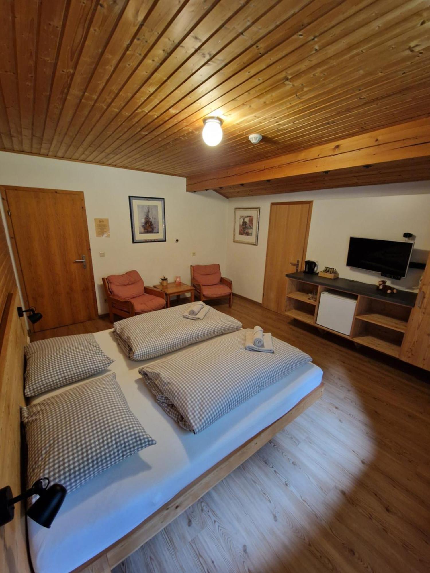Bed and Breakfast Garni Baerenwirt Лойташ Экстерьер фото