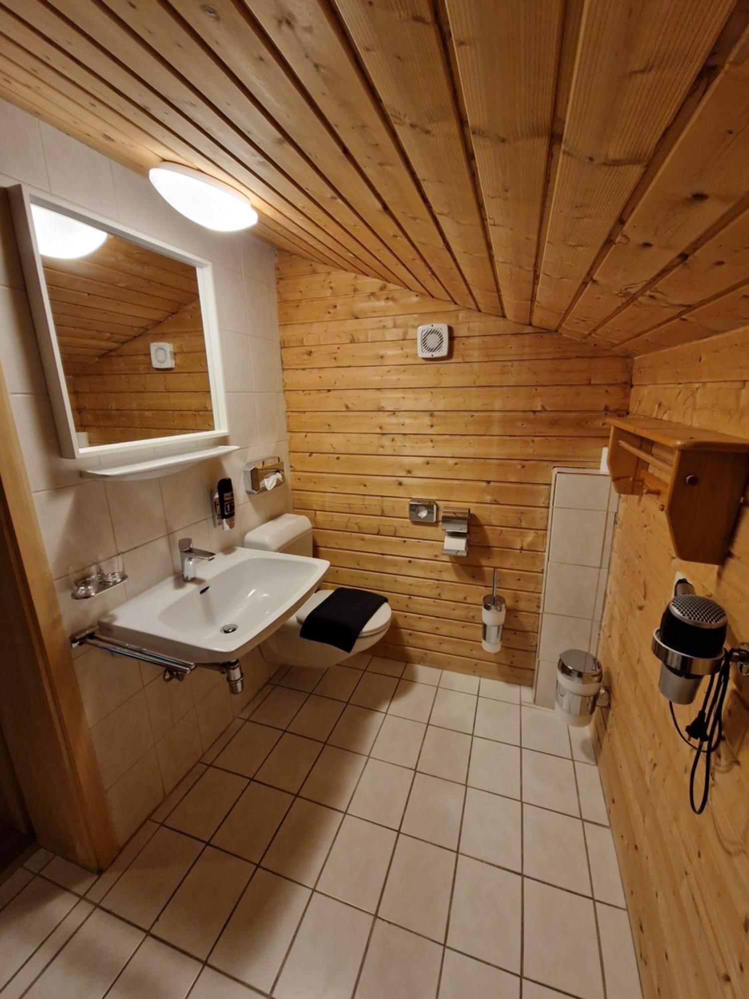 Bed and Breakfast Garni Baerenwirt Лойташ Экстерьер фото