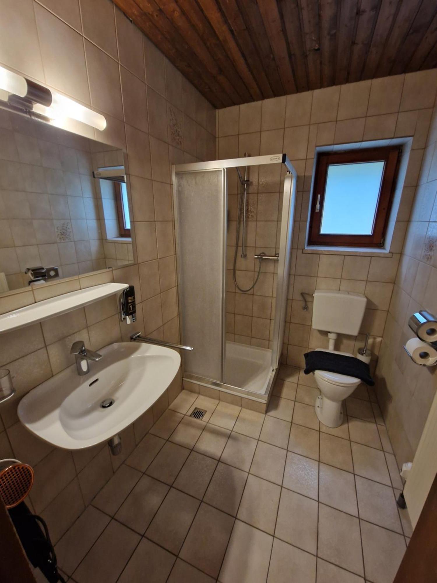 Bed and Breakfast Garni Baerenwirt Лойташ Экстерьер фото