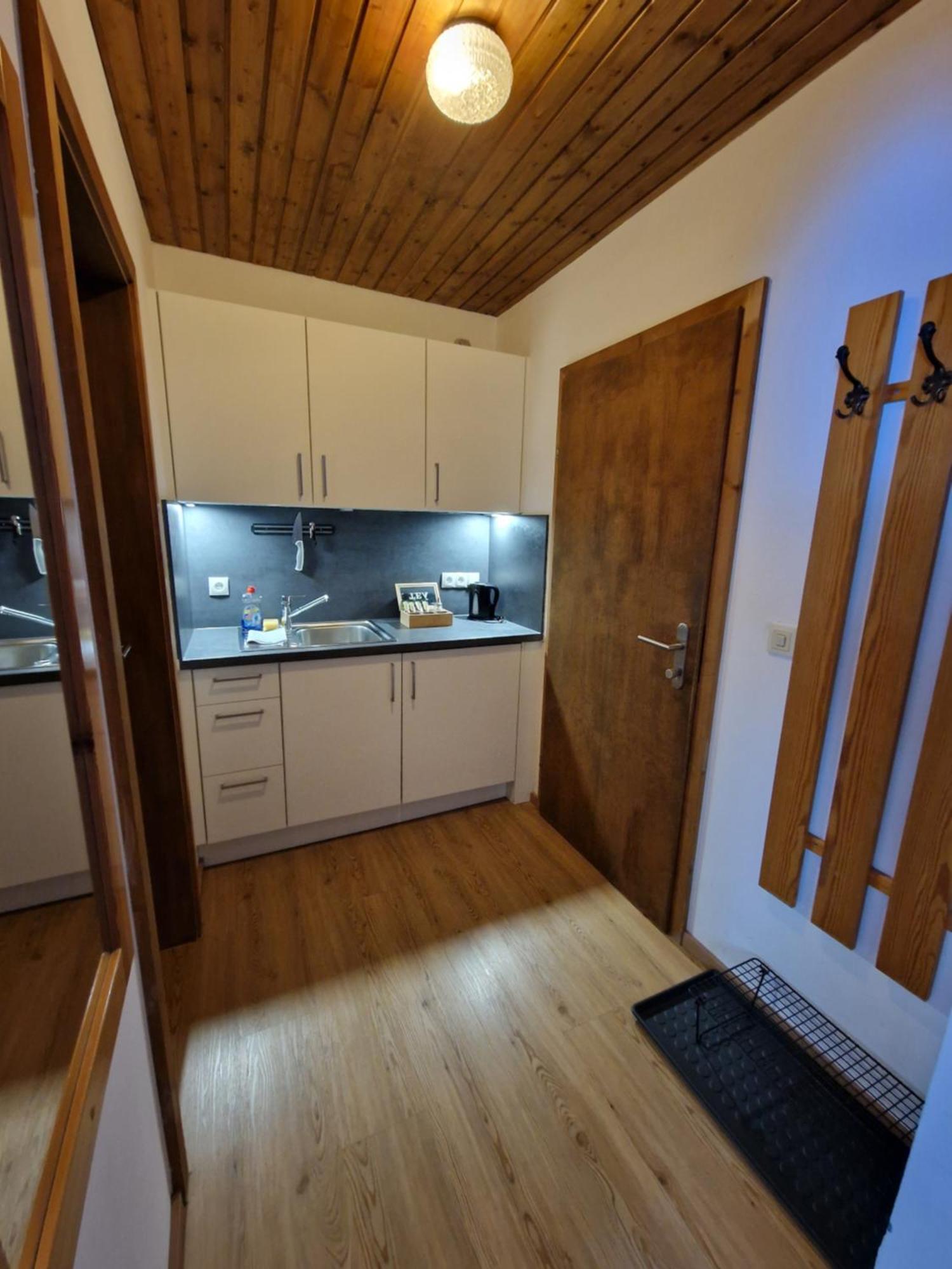 Bed and Breakfast Garni Baerenwirt Лойташ Экстерьер фото